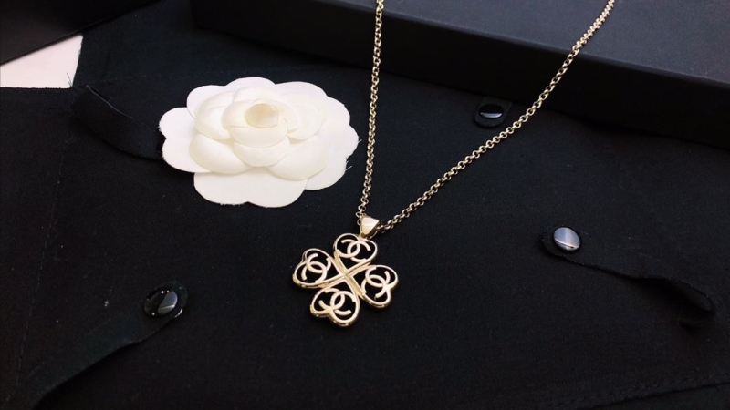 Ch**el necklaces